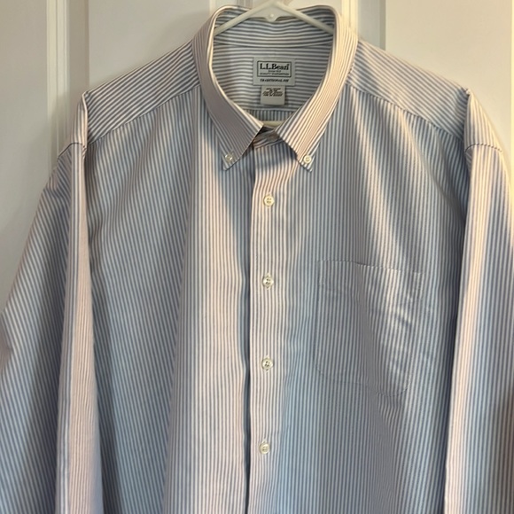 LL Bean Men’s Blue Pinstriped Dress Shirt - Picture 1 of 6
